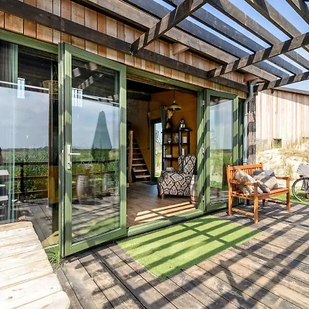 Дом отдыха Appealing Bungalow In Callantsoog With Garden Каллантсог