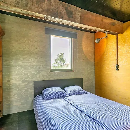 Дом отдыха Appealing Bungalow In Callantsoog With Garden Каллантсог